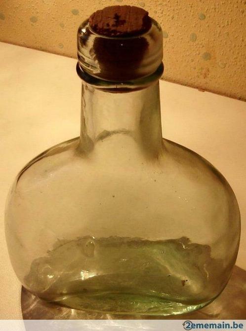 Très belle bouteille en verre épais et artisanal, Antiek en Kunst, Curiosa en Brocante