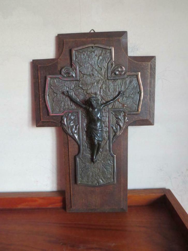 Verschillende kruisbeelden, Antiek en Kunst, Curiosa en Brocante, Ophalen