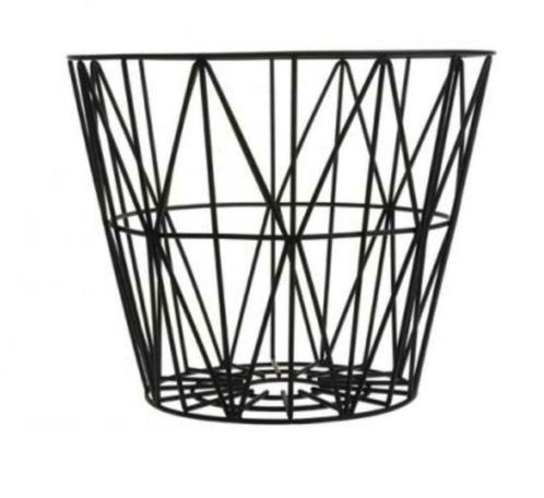 Corbeille Wire S table de chevet ferm Living NOIR, Maison & Meubles, Tables | Tables d'appoint, Comme neuf, Autres formes, Moins de 45 cm