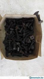 74 boulons Tête Ronde Collet Carré Ø 10x40 mm avec écrous, Neuf