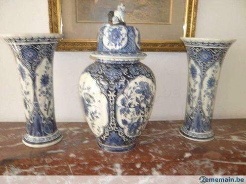 3 vases Bosch "Delfts" vu dans "Affaire conclue" sur A2., Huis en Inrichting, Woonaccessoires | Vazen, Gebruikt, Blauw, Ophalen