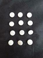 partij van 12 witte knopen met schacht 12 mm + zilveren lijn, Hobby en Vrije tijd, Naaien en Fournituren, Ophalen of Verzenden