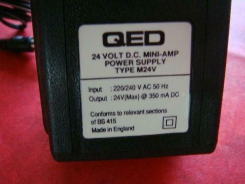 Tranfo QED 24 volt D.C Mini- Amp Power Supply, Audio, Tv en Foto, Opladers, Gebruikt, Ophalen of Verzenden