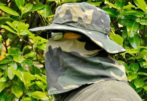 Militaria  Chapeau camouflé face cachée F476, Collections, Objets militaires | Général, Autres, Enlèvement ou Envoi
