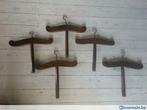 5 kleine oude houten hangers 19e (kind, koffer..