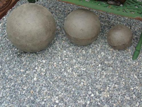 3 boules en pierre , nouveau !, Jardin & Terrasse, Gravier, Rochers & Caillasse, Neuf, Autres types, Enlèvement ou Envoi