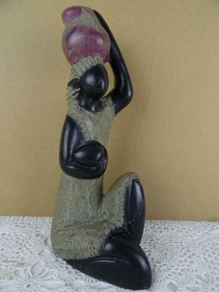 Afrikaans beeld vrouw vintage beeld vrouw stenen beeld 1970, Antiek en Kunst, Kunst | Beelden en Houtsnijwerken, Ophalen of Verzenden