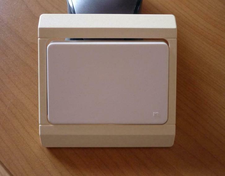 Enkele vierkante afwerkingsset schakelaar drukknop van Niko, Doe-het-zelf en Bouw, Elektriciteit en Kabels, Schakelaar, Ophalen of Verzenden