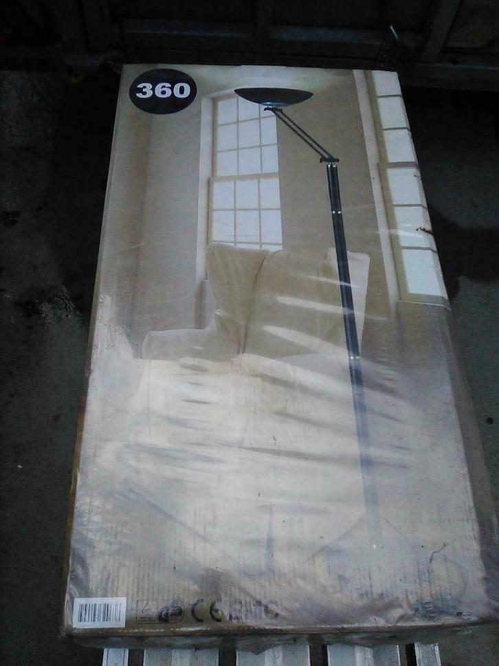 Staande halogeen lamp op voet, Huis en Inrichting, Lampen | Overige, Nieuw, Ophalen