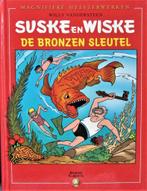 STRIP SUSKE & WISKE- DE BRONZEN SLEUTEL- MET HARDE KAFT, Une BD, Enlèvement ou Envoi, Willy Vandersteen, Neuf