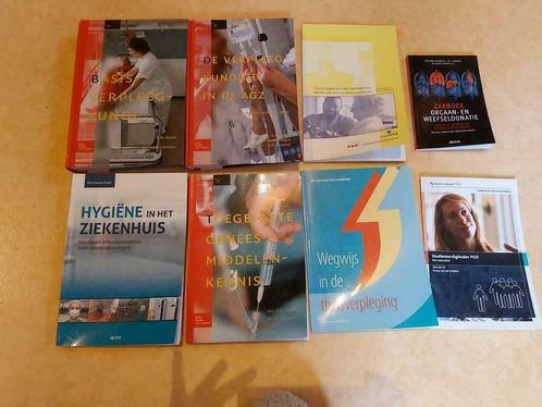 studieboeken verpleegkunde 1ste, 2de en 3de jaar, Livres, Livres d'étude & Cours, Neuf, Enseignement supérieur professionnel, Enlèvement ou Envoi