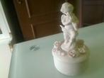 Coffret figurine en porcelaine, Antiquités & Art, Enlèvement ou Envoi
