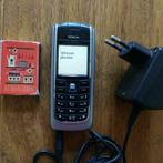Nokia 6021 mobiel telefoontje + oplader klein mobieltje, Telecommunicatie, Fysiek toetsenbord, Gebruikt, Klassiek of Candybar