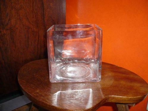 Vase en verre cubique 12x12x12 cm, Maison & Meubles, Accessoires pour la Maison | Vases, Utilisé
