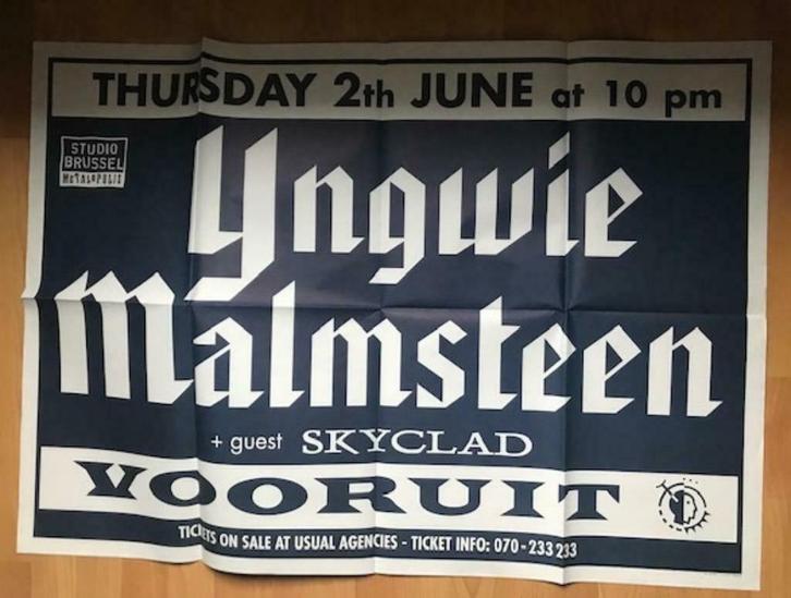 CONCERTAFFICHE YNGWIE MALMSTEEN EN SKYCLAD JUNI 199? VOORUIT, Verzamelen, Posters, Zo goed als nieuw, Muziek, Deurposter of groter