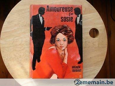 Amoureuse d’un sosie et l’assassin joue à collin-maillard, Boeken, Thrillers, Gelezen