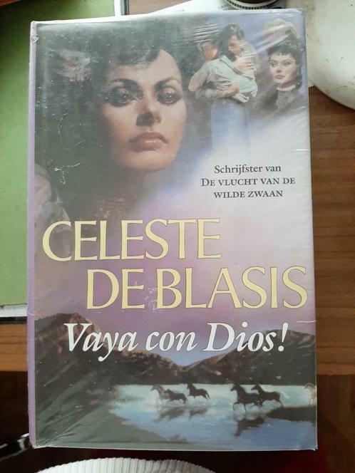 Vaya con Dios! - Celeste de Blasis, Boeken, Romans, Nieuw, Ophalen of Verzenden