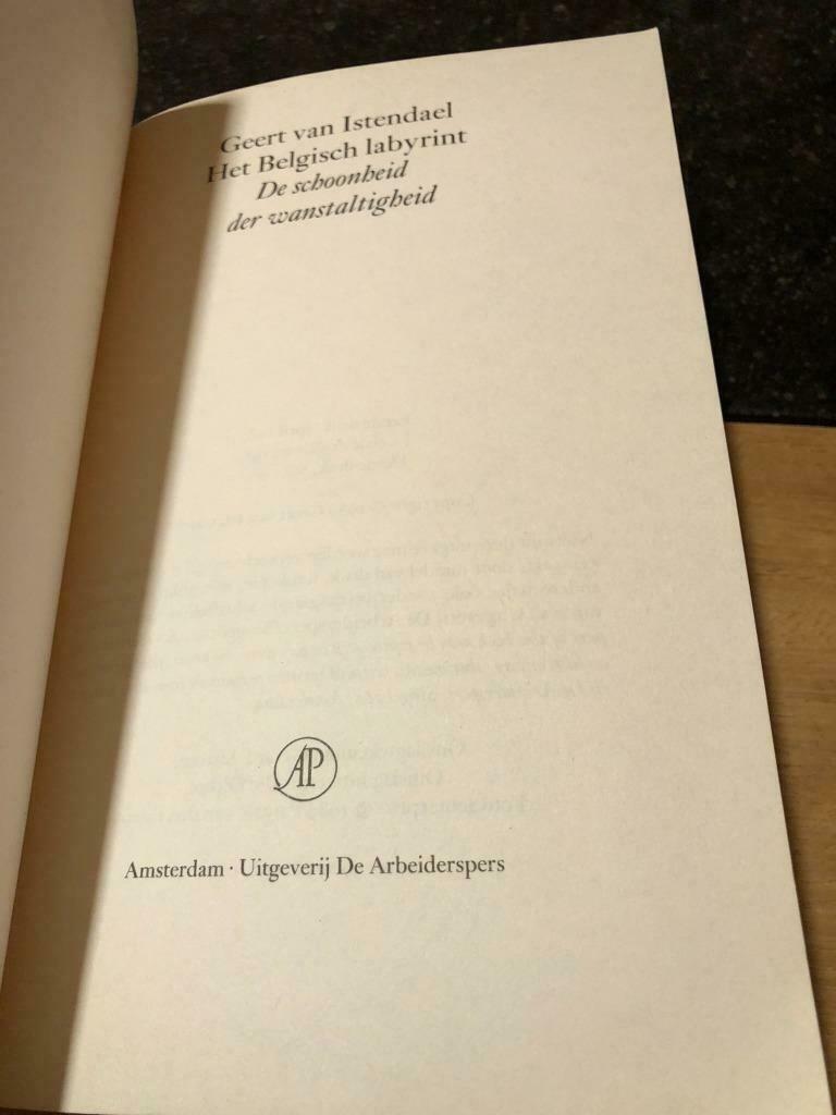 Het Belgisch labyrinth of de schoonheid der wanstaltigheid d, Enlèvement ou Envoi, Comme neuf, Société, Geert van Istendael