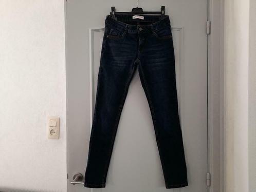 Skinny jeans dames 36, Vêtements | Femmes, Jeans, Comme neuf, W28 - W29 (confection 36), Bleu, Enlèvement ou Envoi
