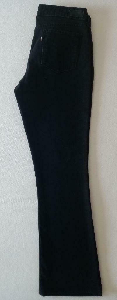 2021 dames 31 Levi's jeans BOOTCUT zwart (winkelprys €120), Kleding | Dames, Spijkerbroeken en Jeans, Nieuw, W30 - W32 (confectie 38/40)