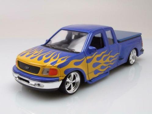 1:24 Welly Ford F-150 Flareside Supercab 1999 Low Rider 1999, Hobby en Vrije tijd, Modelbouw | Auto's en Voertuigen, Zo goed als nieuw