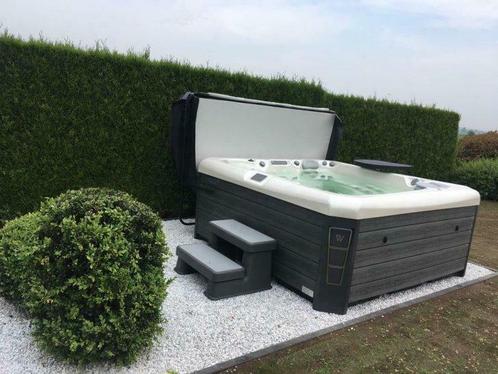 Europese jacuzzi 2 ligplaatsen en 3 zitplaatsen, Jardin & Terrasse, Piscines, Neuf, Autres types, 80 à 120 cm, 200 à 400 cm, 200 à 300 cm