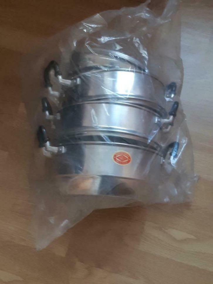 stoompotten-Diamond Brand-3 in mekaar+deksel-met gaten-NIEUW, Huis en Inrichting, Keuken | Potten en Pannen, Nieuw, Gietijzer