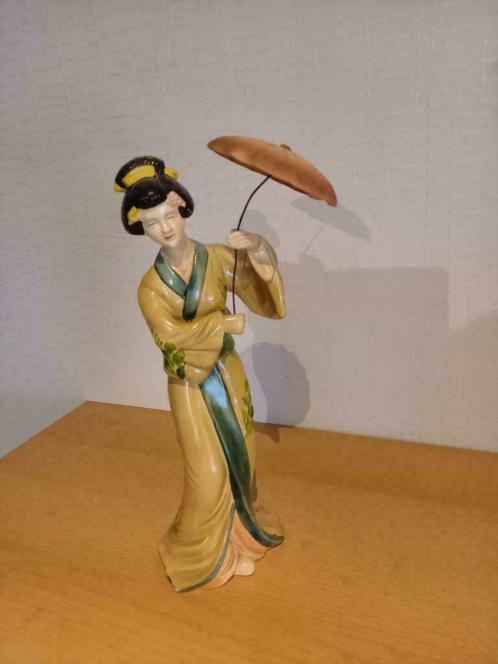 Japanese geisha, Collections, Statues & Figurines, Utilisé, Humain, Enlèvement ou Envoi