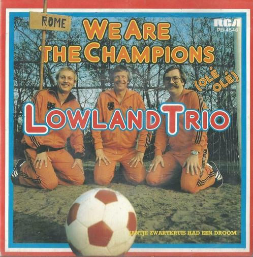 Lowland Trio – We are the champions - VOETBAL, CD & DVD, Vinyles Singles, Single, En néerlandais, 7 pouces, Enlèvement ou Envoi