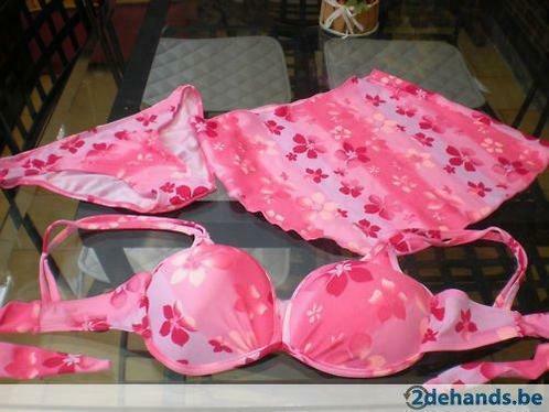 bikini met STRANDR verkrijgbaar in36/40 of40/42lees beschij, Kleding | Dames, Badmode en Zwemkleding, Nieuw, Bikini, Overige kleuren