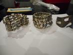 bracelets fantaisies large, Bijoux, Sacs & Beauté, Comme neuf, Autres matériaux, Avec bracelets à breloques ou perles, Enlèvement ou Envoi