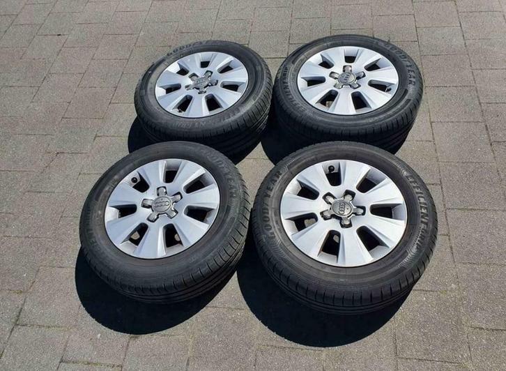 4 originele Audi 15 inch lichtmetalen velgen (5 x 112), Auto-onderdelen, Banden en Velgen, Velg(en), Zomerbanden, 15 inch, 195 mm