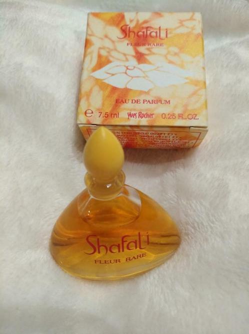 Miniatuur Shafali Zeldzame Bloem Yves Rocher Eau de Parfum7., Verzamelen, Parfumverzamelingen, Zo goed als nieuw, Miniatuur, Gevuld