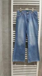 jeans  dame flare taille 30/30 pour 10 euros