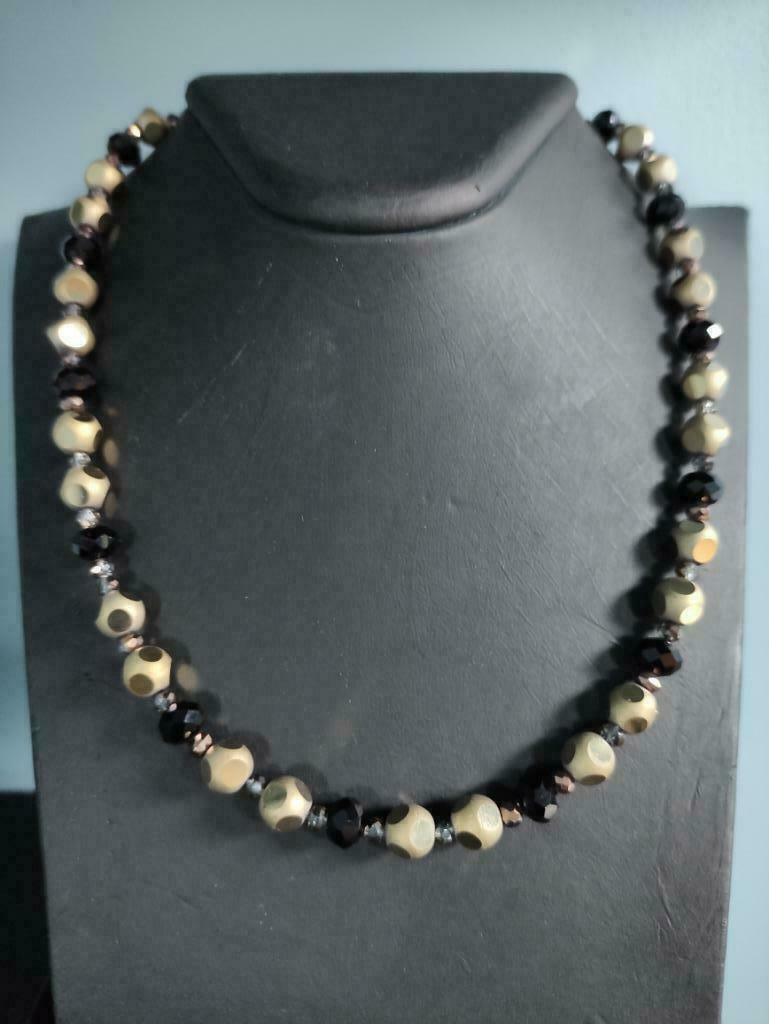 Collier noir et or Jenny Lane Neuf!, Bijoux, Sacs & Beauté, Colliers, Enlèvement ou Envoi, Neuf, Noir, Or