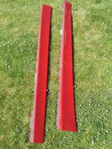 Originele zijlijsten BMW F30 beschikbaar voor biedingen