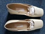 Chaussures beige nacré de la marque SCOTT'S. Pointure 37,5.