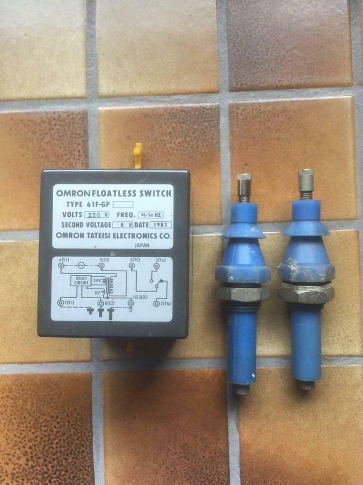 Niveau controle, schakelaar, Doe-het-zelf en Bouw, Elektriciteit en Kabels, Gebruikt, Schakelaar, Ophalen of Verzenden