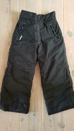 skibroek en snowboots kinderen