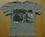 Grijze zebra t-shirt - Anne Kurris - mt 140, Ophalen of Verzenden, Gebruikt, Jongen of Meisje, Shirt of Longsleeve
