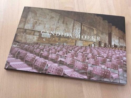 Candida Höfer, Räume/Spaces, Boeken, Kunst en Cultuur | Fotografie en Design, Gelezen, Fotografen, Ophalen of Verzenden
