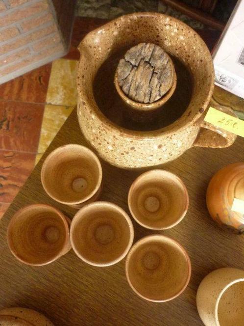 Pot à vin et 5 mazagrans, Antiek en Kunst, Antiek | Keramiek en Aardewerk, Ophalen of Verzenden