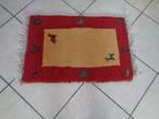 Petit tapis. Marque Gabbeh Persan. 65 X 43 cm. N 1, Maison & Meubles, Utilisé, Rouge, Enlèvement ou Envoi