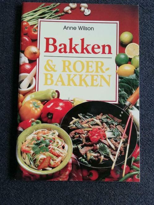 Bakken & roerbakken, Livres, Livres de cuisine, Comme neuf, Plat principal, Enlèvement ou Envoi