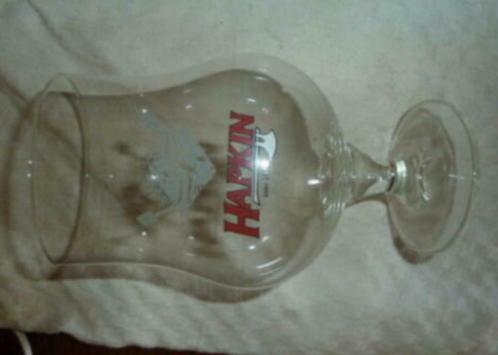 bier glas HAPKIN Anno 1877 " op voet "Brij Alken Maes  Alken, Verzamelen, Glas en Drinkglazen, Nieuw, Bierglas, Ophalen of Verzenden