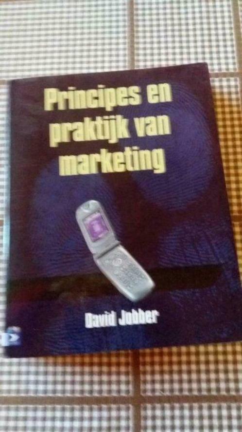 Handboek Principes en praktijk van marketing, Livres, Économie, Management & Marketing, Utilisé, Économie et Marketing, Enlèvement