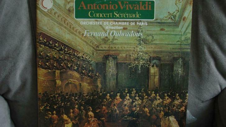 VINYL 2LP - ORCHESTRE DE CHAMBRE DE PARIS (joue Vivaldi), Cd's en Dvd's, Vinyl | Klassiek, Classicisme, Opera of Operette, 12 inch