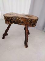 Très originale et unique petite table Nature en bois, Antiquités & Art, Enlèvement ou Envoi