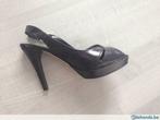 Mooie zwarte pumps Manas Lea Foscati in maat 37, Kleding | Dames, Schoenen, Ophalen of Verzenden, Gedragen, Zwart, Pumps