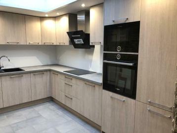 Meubles de cuisine structuré bois blanchi  beschikbaar voor biedingen